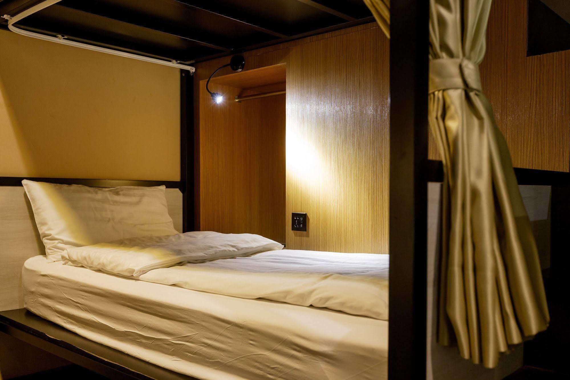 Angels Hostel Taipei Ximen Zewnętrze zdjęcie